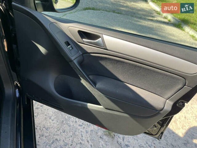 Чорний Фольксваген Гольф, об'ємом двигуна 2 л та пробігом 345 тис. км за 10300 $, фото 27 на Automoto.ua