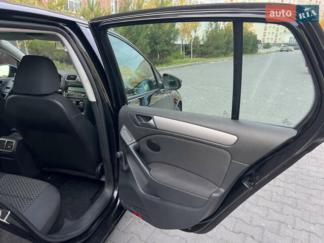 Фольксваген Гольф 2009 в Хмельницком на Automoto.ua Черный Фольксваген Гольф, объемом двигателя 1.4 л и пробегом 207 тыс. км за 7499 $, фото 31 на Automoto.ua