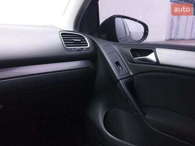 Черный Фольксваген Гольф, объемом двигателя 1.6 л и пробегом 214 тыс. км за 8200 $, фото 17 на Automoto.ua