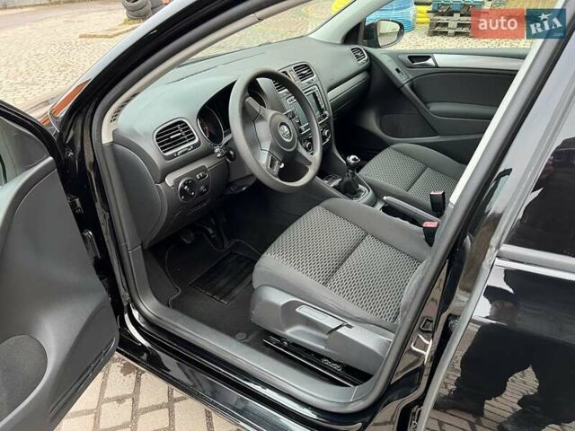 Черный Фольксваген Гольф, объемом двигателя 1.4 л и пробегом 204 тыс. км за 6900 $, фото 25 на Automoto.ua