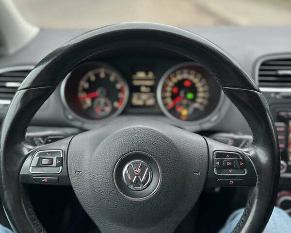 Черный Фольксваген Гольф, объемом двигателя 1.4 л и пробегом 171 тыс. км за 8200 $, фото 22 на Automoto.ua