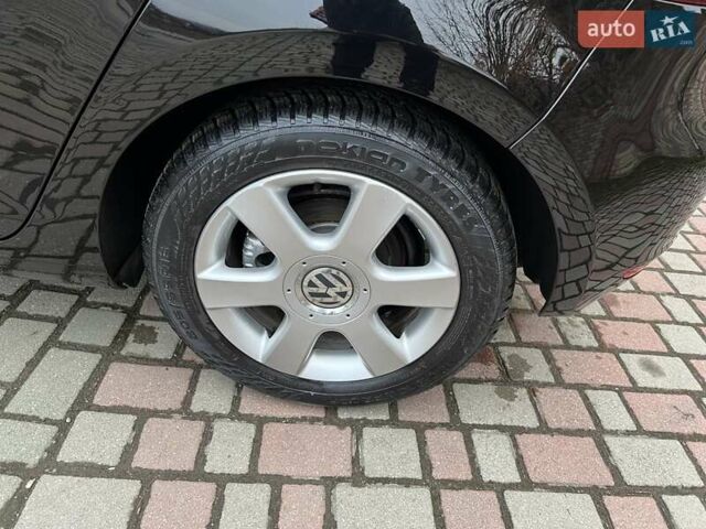 Черный Фольксваген Гольф, объемом двигателя 1.4 л и пробегом 204 тыс. км за 6900 $, фото 19 на Automoto.ua