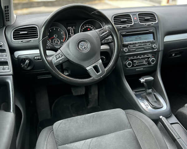 Чорний Фольксваген Гольф, об'ємом двигуна 1.4 л та пробігом 110 тис. км за 8100 $, фото 9 на Automoto.ua