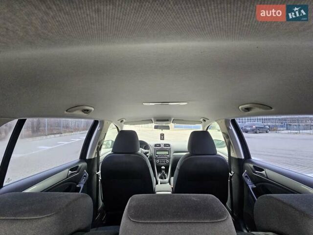 Черный Фольксваген Гольф, объемом двигателя 1.6 л и пробегом 218 тыс. км за 7900 $, фото 31 на Automoto.ua