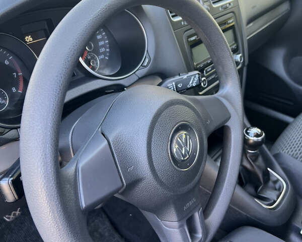 Чорний Фольксваген Гольф, об'ємом двигуна 1.4 л та пробігом 208 тис. км за 7400 $, фото 24 на Automoto.ua