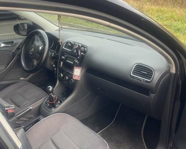 Черный Фольксваген Гольф, объемом двигателя 1.4 л и пробегом 190 тыс. км за 6890 $, фото 5 на Automoto.ua