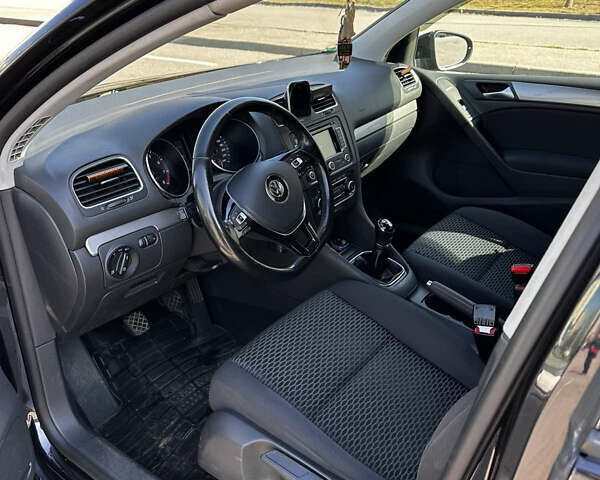 Черный Фольксваген Гольф, объемом двигателя 1.4 л и пробегом 268 тыс. км за 7399 $, фото 12 на Automoto.ua