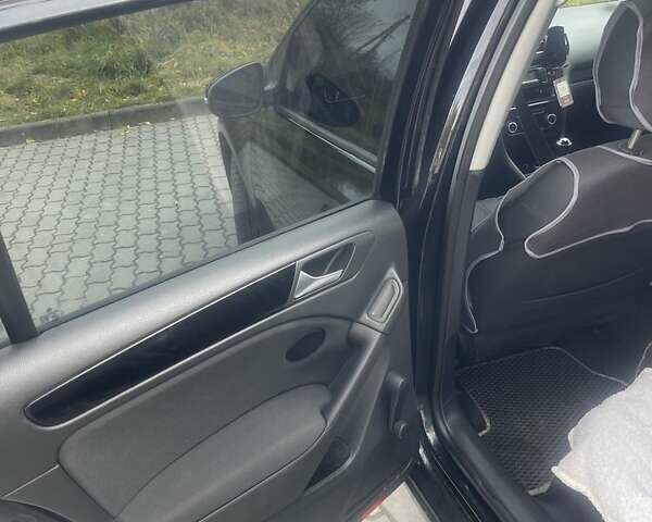 Черный Фольксваген Гольф, объемом двигателя 1.4 л и пробегом 190 тыс. км за 6890 $, фото 3 на Automoto.ua