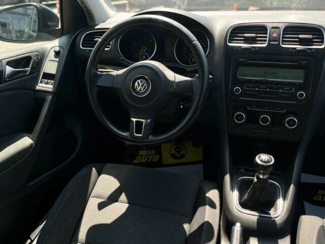 Черный Фольксваген Гольф, объемом двигателя 1.6 л и пробегом 194 тыс. км за 7300 $, фото 15 на Automoto.ua