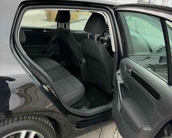 Черный Фольксваген Гольф, объемом двигателя 1.4 л и пробегом 227 тыс. км за 8200 $, фото 6 на Automoto.ua