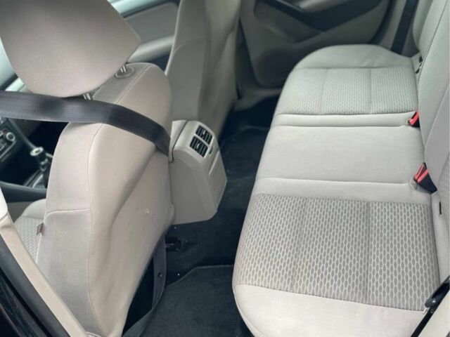 Черный Фольксваген Гольф, объемом двигателя 1.4 л и пробегом 220 тыс. км за 5900 $, фото 4 на Automoto.ua