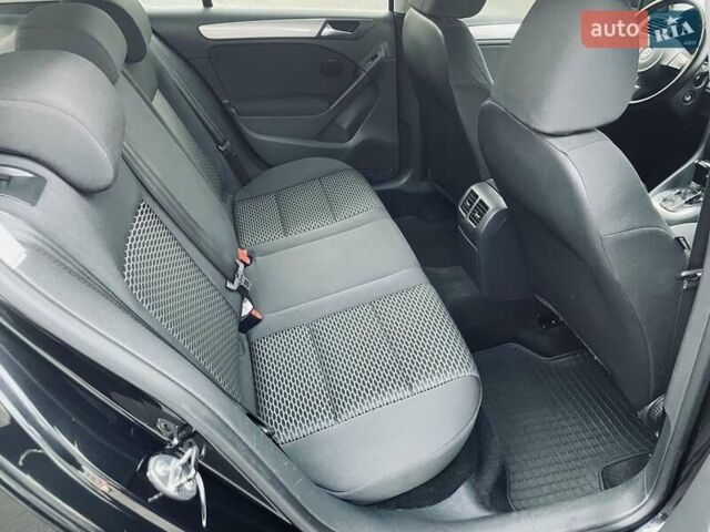 Черный Фольксваген Гольф, объемом двигателя 1.6 л и пробегом 247 тыс. км за 7950 $, фото 45 на Automoto.ua