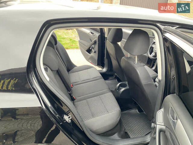 Черный Фольксваген Гольф, объемом двигателя 1.4 л и пробегом 242 тыс. км за 5699 $, фото 28 на Automoto.ua