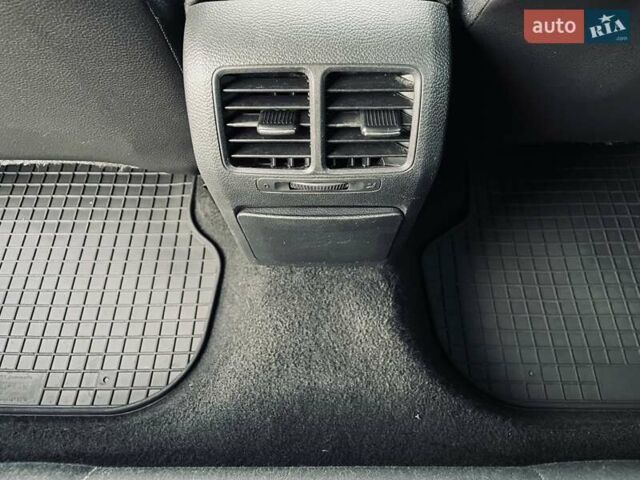 Черный Фольксваген Гольф, объемом двигателя 1.6 л и пробегом 247 тыс. км за 7950 $, фото 48 на Automoto.ua