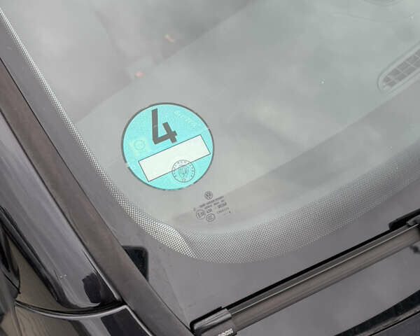 Черный Фольксваген Гольф, объемом двигателя 1.6 л и пробегом 189 тыс. км за 6650 $, фото 24 на Automoto.ua