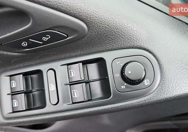 Черный Фольксваген Гольф, объемом двигателя 1.39 л и пробегом 197 тыс. км за 7350 $, фото 67 на Automoto.ua