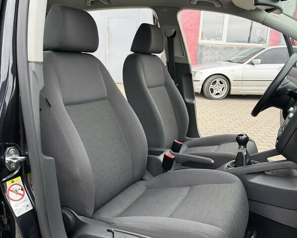 Черный Фольксваген Гольф, объемом двигателя 1.6 л и пробегом 189 тыс. км за 6650 $, фото 33 на Automoto.ua