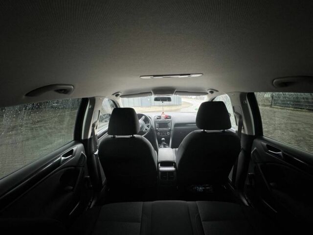 Черный Фольксваген Гольф, объемом двигателя 1.4 л и пробегом 2 тыс. км за 7300 $, фото 6 на Automoto.ua