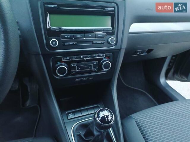 Чорний Фольксваген Гольф, об'ємом двигуна 1.4 л та пробігом 223 тис. км за 6999 $, фото 40 на Automoto.ua