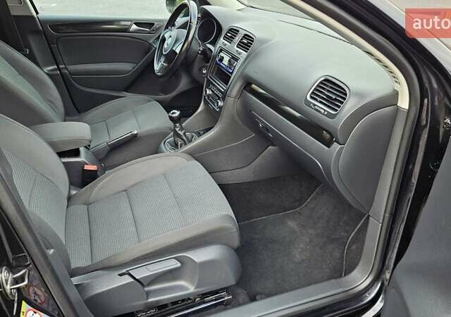 Черный Фольксваген Гольф, объемом двигателя 1.39 л и пробегом 197 тыс. км за 7350 $, фото 45 на Automoto.ua