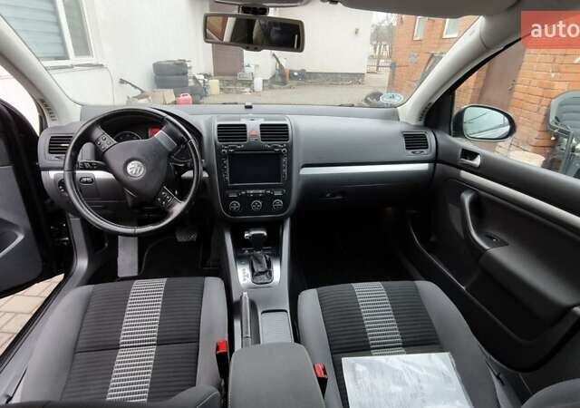 Черный Фольксваген Гольф, объемом двигателя 1.4 л и пробегом 181 тыс. км за 7800 $, фото 13 на Automoto.ua