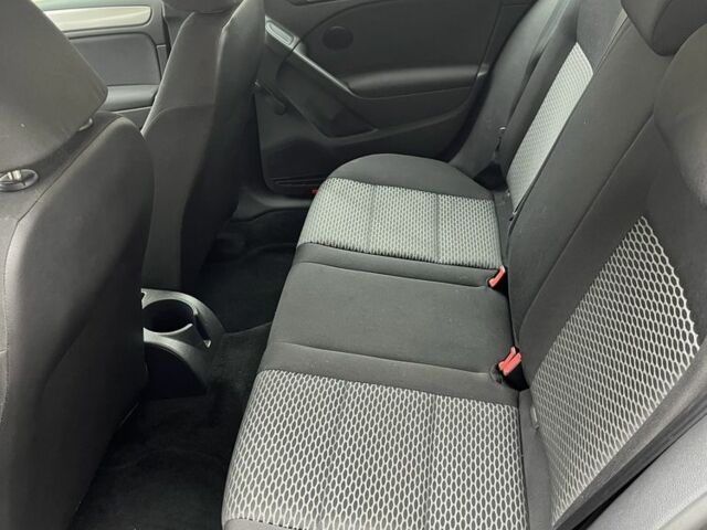 Фольксваген Гольф 2009 в Харькове на Automoto.ua Черный Фольксваген Гольф, объемом двигателя 1.4 л и пробегом 147 тыс. км за 7000 $, фото 5 на Automoto.ua