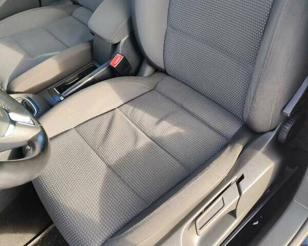 Черный Фольксваген Гольф, объемом двигателя 1.39 л и пробегом 223 тыс. км за 7300 $, фото 23 на Automoto.ua