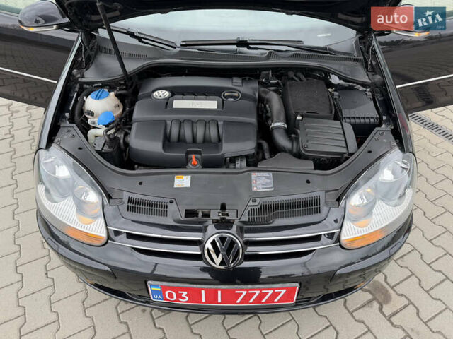 Черный Фольксваген Гольф, объемом двигателя 1.6 л и пробегом 189 тыс. км за 6650 $, фото 49 на Automoto.ua