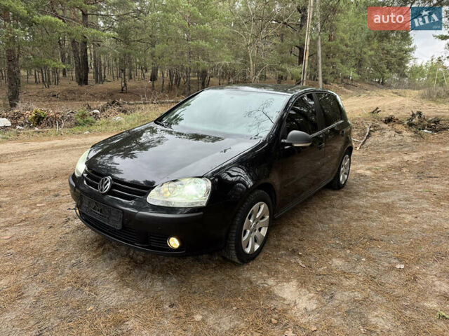 Черный Фольксваген Гольф, объемом двигателя 1.6 л и пробегом 431 тыс. км за 6700 $, фото 6 на Automoto.ua