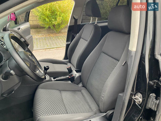 Черный Фольксваген Гольф, объемом двигателя 1.4 л и пробегом 242 тыс. км за 5699 $, фото 23 на Automoto.ua