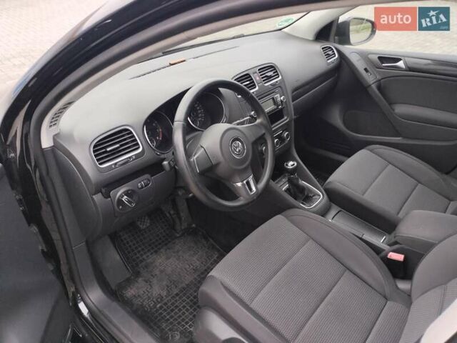Черный Фольксваген Гольф, объемом двигателя 1.6 л и пробегом 187 тыс. км за 7800 $, фото 12 на Automoto.ua