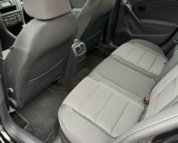 Черный Фольксваген Гольф, объемом двигателя 1.6 л и пробегом 198 тыс. км за 7950 $, фото 77 на Automoto.ua