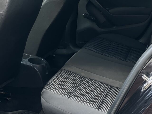 Черный Фольксваген Гольф, объемом двигателя 2 л и пробегом 249 тыс. км за 6890 $, фото 13 на Automoto.ua