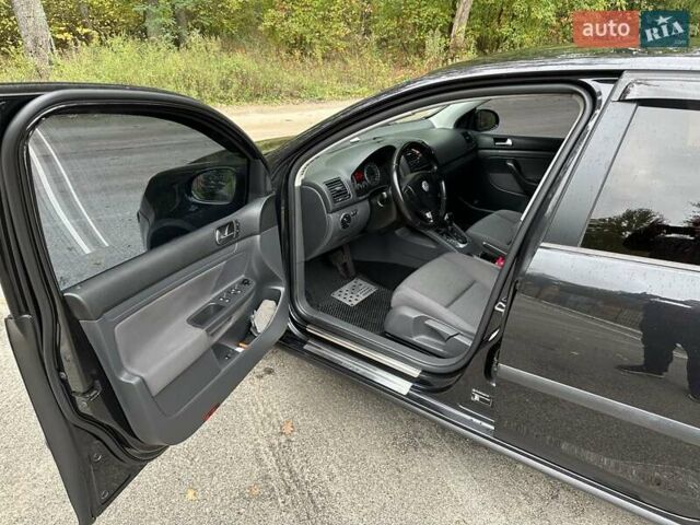 Черный Фольксваген Гольф, объемом двигателя 1.6 л и пробегом 196 тыс. км за 7000 $, фото 23 на Automoto.ua