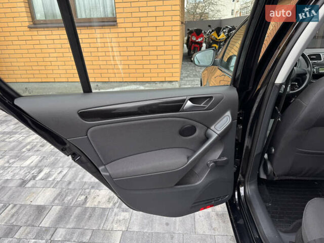 Черный Фольксваген Гольф, объемом двигателя 1.39 л и пробегом 193 тыс. км за 7600 $, фото 18 на Automoto.ua