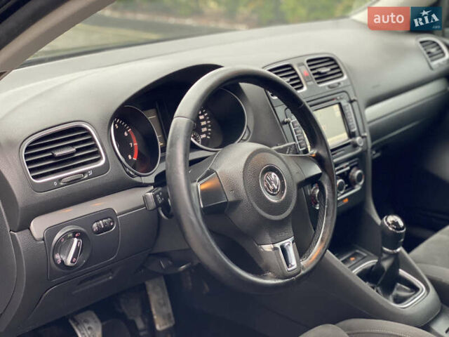 Черный Фольксваген Гольф, объемом двигателя 1.39 л и пробегом 190 тыс. км за 7200 $, фото 23 на Automoto.ua