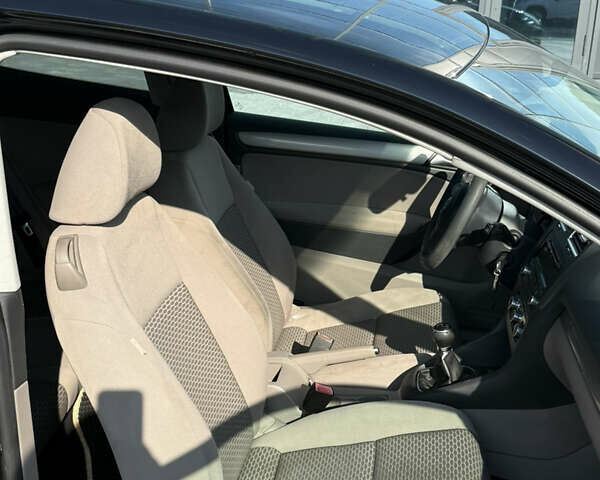 Чорний Фольксваген Гольф, об'ємом двигуна 1.6 л та пробігом 228 тис. км за 7200 $, фото 10 на Automoto.ua