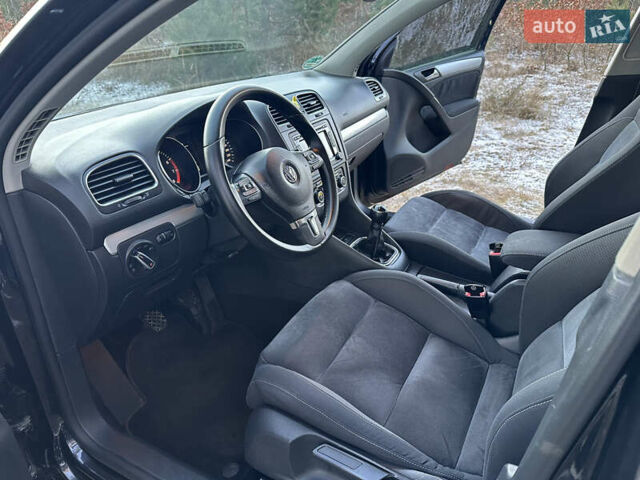 Черный Фольксваген Гольф, объемом двигателя 1.4 л и пробегом 215 тыс. км за 6700 $, фото 8 на Automoto.ua