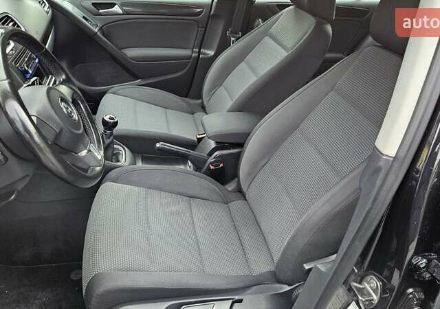 Черный Фольксваген Гольф, объемом двигателя 1.39 л и пробегом 197 тыс. км за 7350 $, фото 70 на Automoto.ua