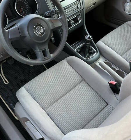 Чорний Фольксваген Гольф, об'ємом двигуна 1.6 л та пробігом 228 тис. км за 7200 $, фото 18 на Automoto.ua