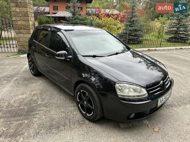 Черный Фольксваген Гольф, объемом двигателя 1.6 л и пробегом 196 тыс. км за 7000 $, фото 1 на Automoto.ua