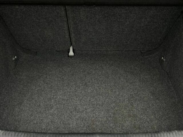 Черный Фольксваген Гольф, объемом двигателя 1.4 л и пробегом 208 тыс. км за 9200 $, фото 16 на Automoto.ua