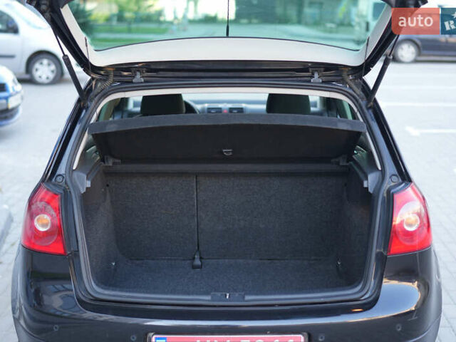 Черный Фольксваген Гольф, объемом двигателя 1.4 л и пробегом 258 тыс. км за 5999 $, фото 7 на Automoto.ua