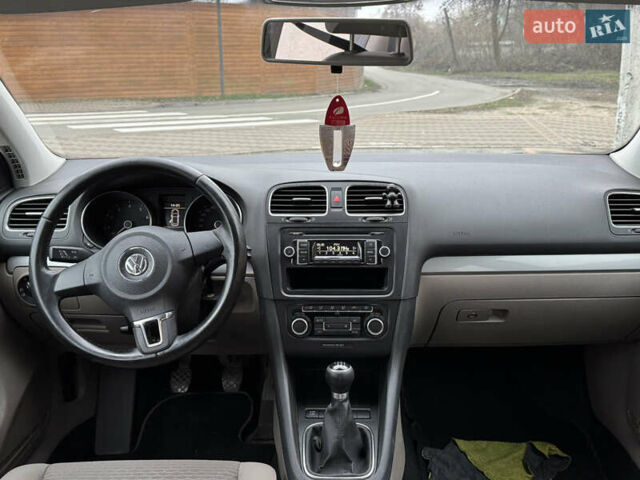 Чорний Фольксваген Гольф, об'ємом двигуна 1.39 л та пробігом 219 тис. км за 5750 $, фото 17 на Automoto.ua