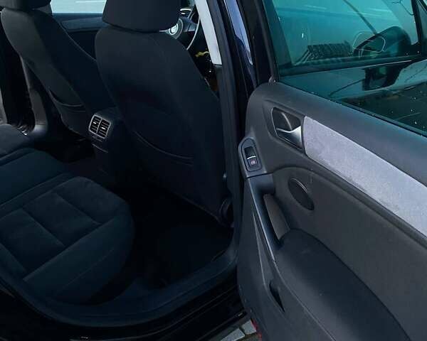 Черный Фольксваген Гольф, объемом двигателя 1.39 л и пробегом 227 тыс. км за 8300 $, фото 20 на Automoto.ua