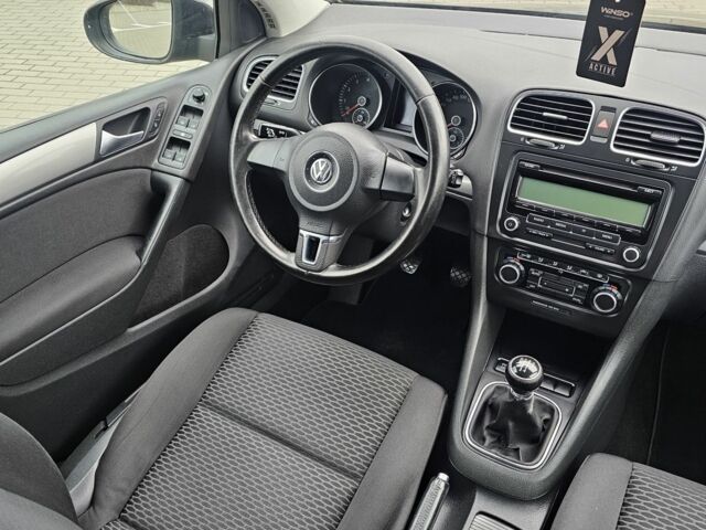 Чорний Фольксваген Гольф, об'ємом двигуна 1.6 л та пробігом 215 тис. км за 7900 $, фото 22 на Automoto.ua