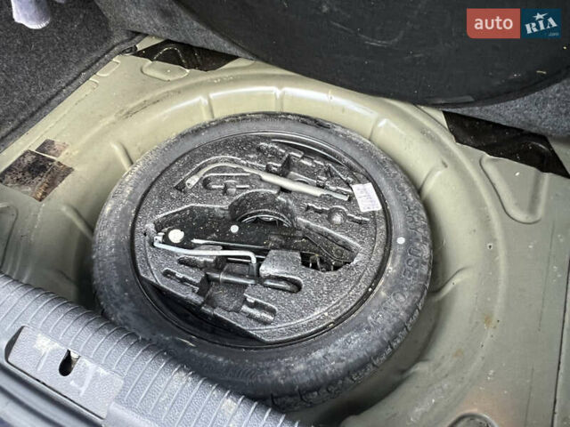 Черный Фольксваген Гольф, объемом двигателя 1.39 л и пробегом 232 тыс. км за 6900 $, фото 14 на Automoto.ua