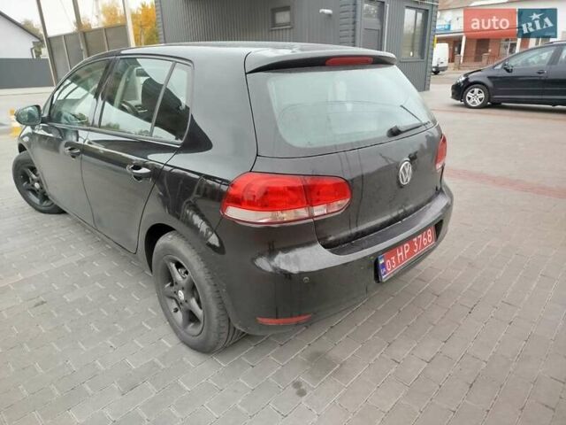 Черный Фольксваген Гольф, объемом двигателя 1.4 л и пробегом 228 тыс. км за 6800 $, фото 1 на Automoto.ua