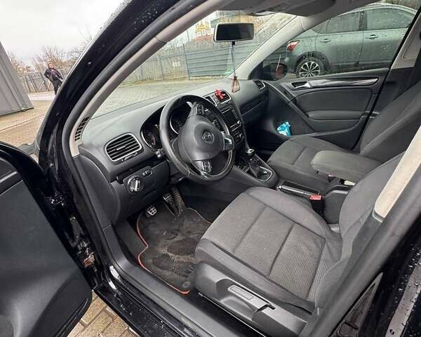 Черный Фольксваген Гольф, объемом двигателя 1.39 л и пробегом 235 тыс. км за 6999 $, фото 17 на Automoto.ua