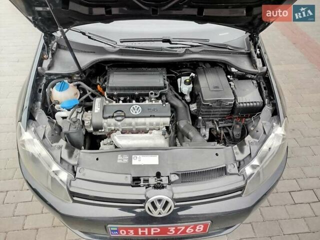 Черный Фольксваген Гольф, объемом двигателя 1.4 л и пробегом 228 тыс. км за 6800 $, фото 17 на Automoto.ua